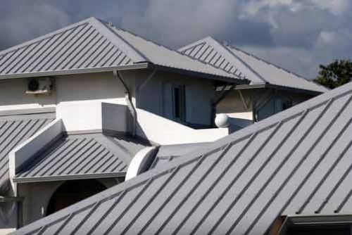 Roof with sheet - Roof leaks in Alice Springs NT